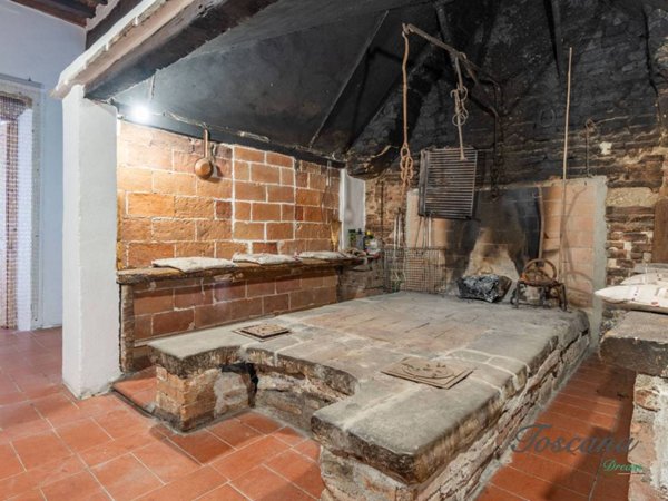 casa indipendente in vendita a Pomarance