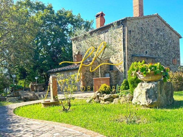 casale in vendita a Pomarance