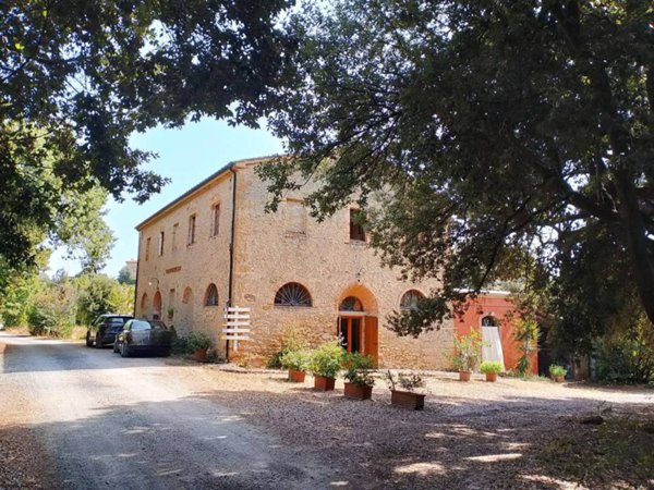 casa indipendente in vendita a Pomarance