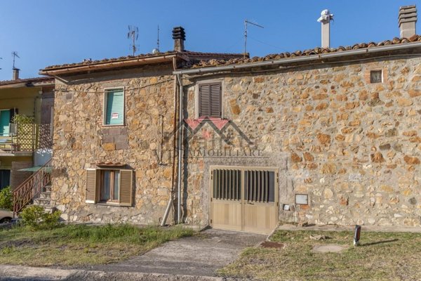 casa semindipendente in vendita a Pomarance in zona Micciano