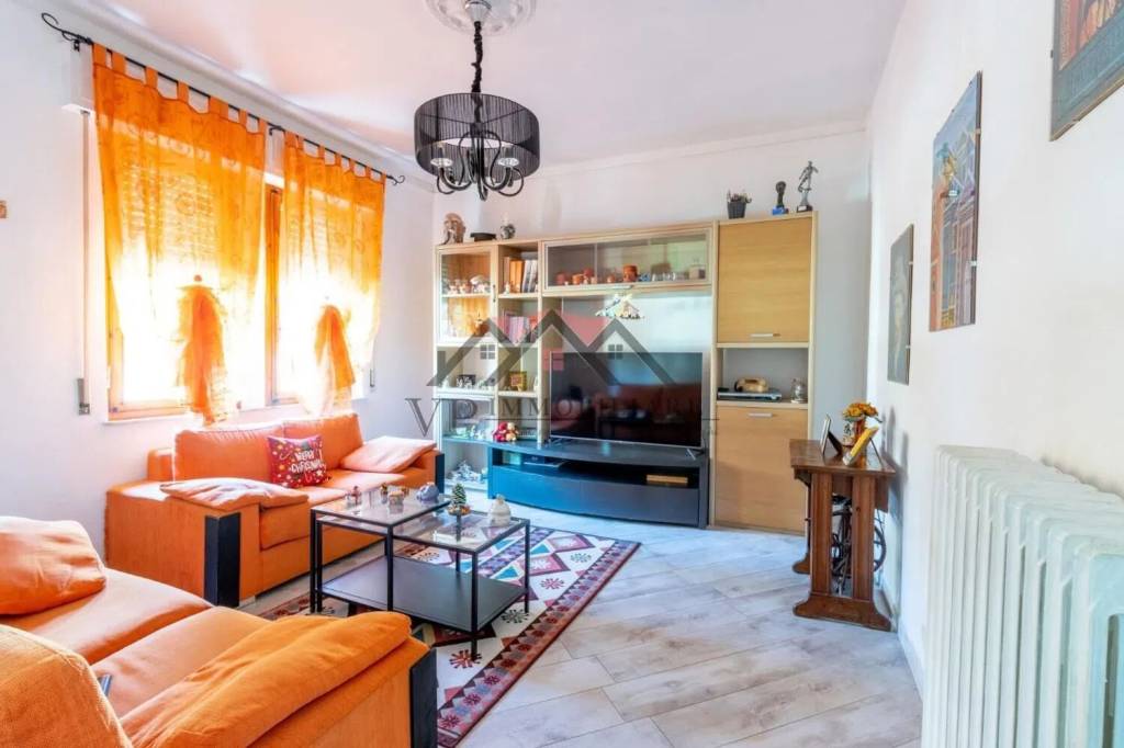 casa indipendente in vendita a Pomarance in zona Larderello