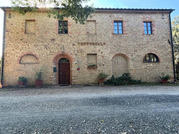 casa indipendente in vendita a Pomarance