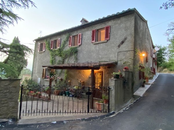 casale in vendita a Pomarance
