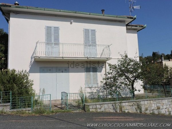 casa indipendente in vendita a Pomarance in zona Montecerboli