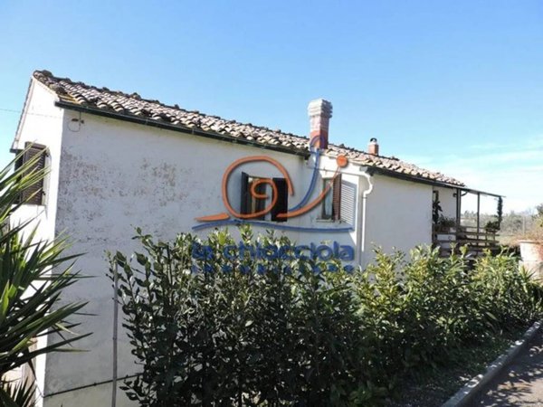 casa indipendente in vendita a Pomarance
