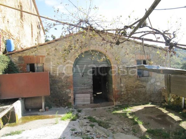 appartamento in vendita a Pomarance in zona San Dalmazio
