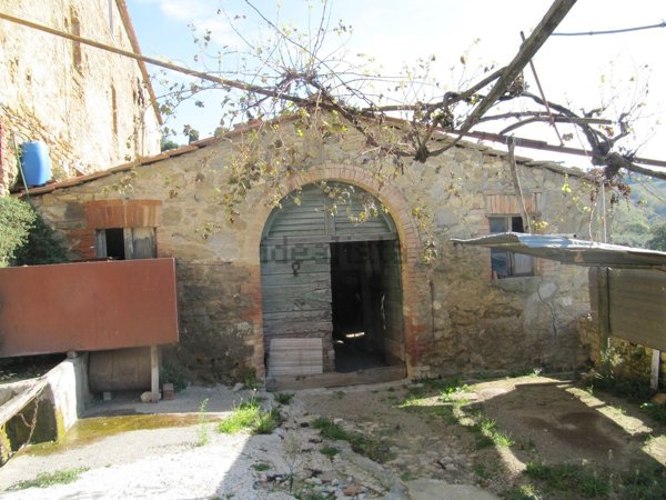 appartamento in vendita a Pomarance in zona San Dalmazio