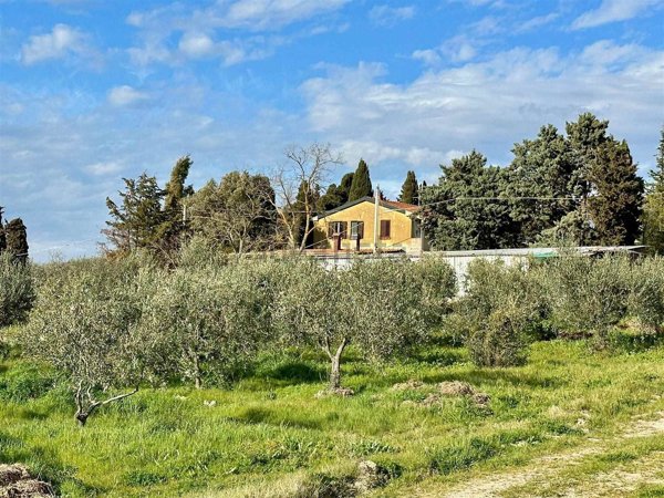 casa indipendente in vendita a Pomarance