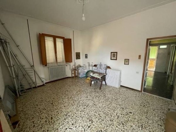 casa indipendente in vendita a Pomarance