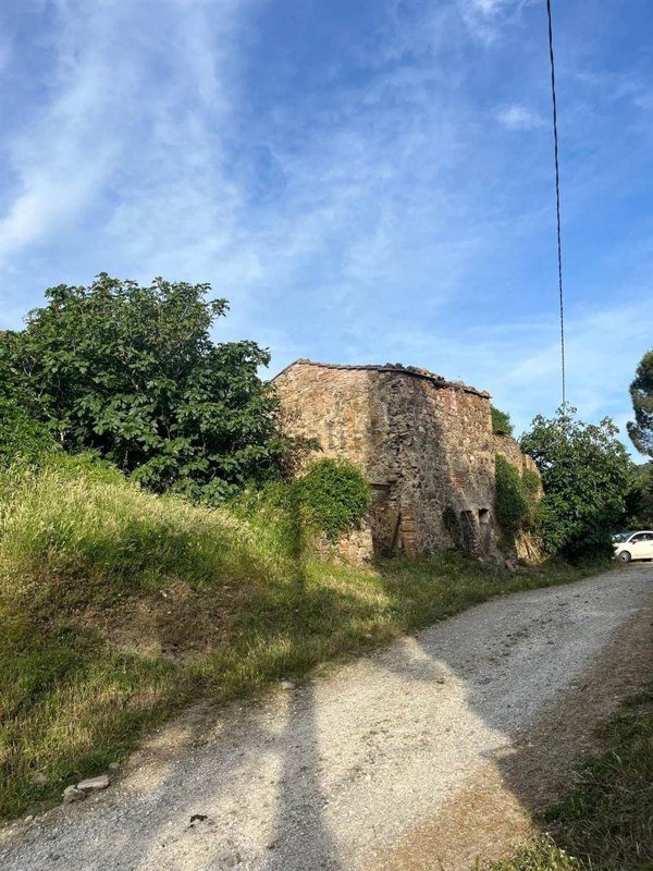 esavano in vendita a Pomarance