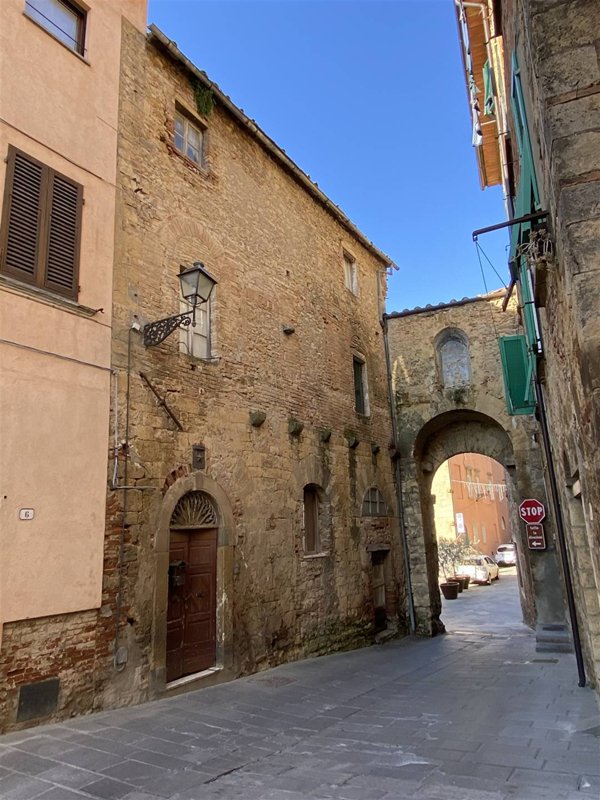 casa indipendente in vendita a Pomarance