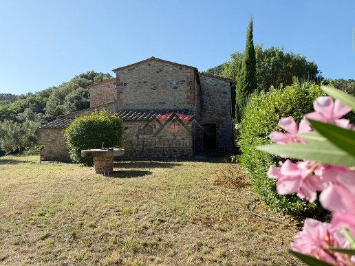 casa indipendente in vendita a Pomarance