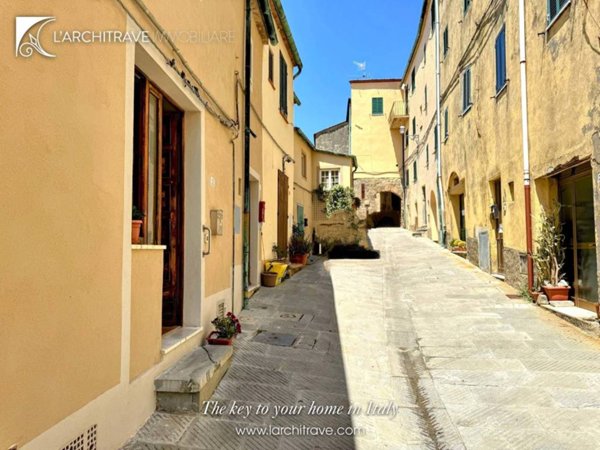 casa indipendente in vendita a Pomarance in zona Serrazzano