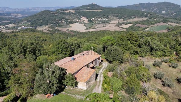 casale in vendita a Pomarance in zona Larderello