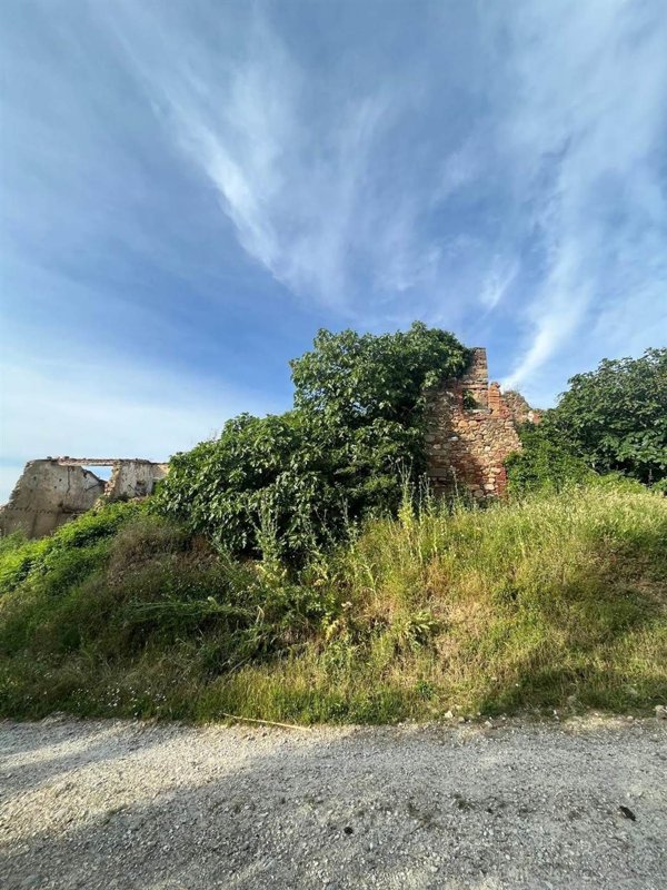 casale in vendita a Pomarance in zona Montecerboli