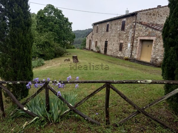 casale in vendita a Pomarance