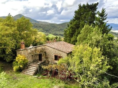 casa indipendente in vendita a Pomarance in zona Micciano