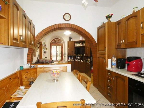 appartamento in vendita a Pomarance in zona Montecerboli