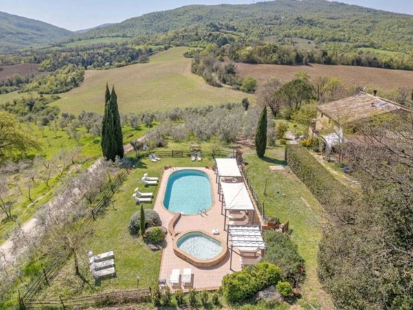 casa indipendente in vendita a Pomarance