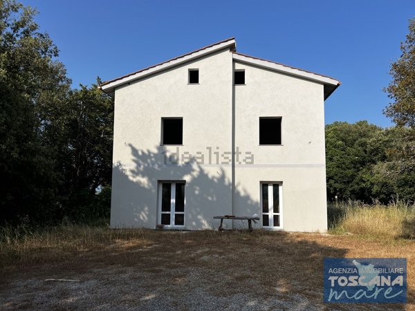 casale in vendita a Pomarance