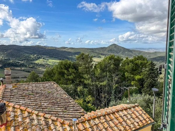 appartamento in vendita a Pomarance in zona Micciano