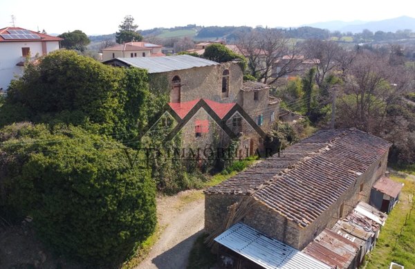 casa indipendente in vendita a Pomarance