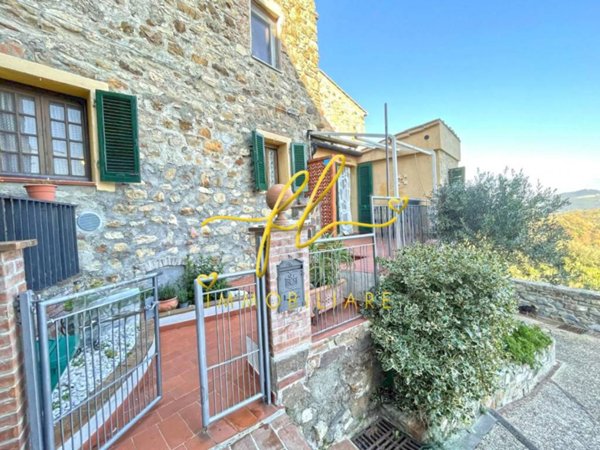 casa indipendente in vendita a Pomarance in zona Montecerboli