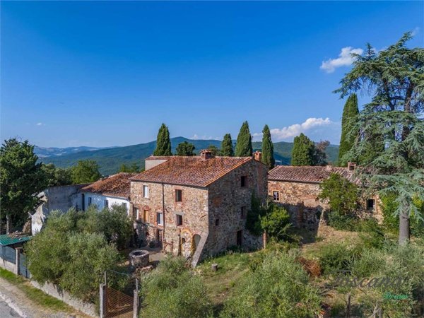 casa indipendente in vendita a Pomarance