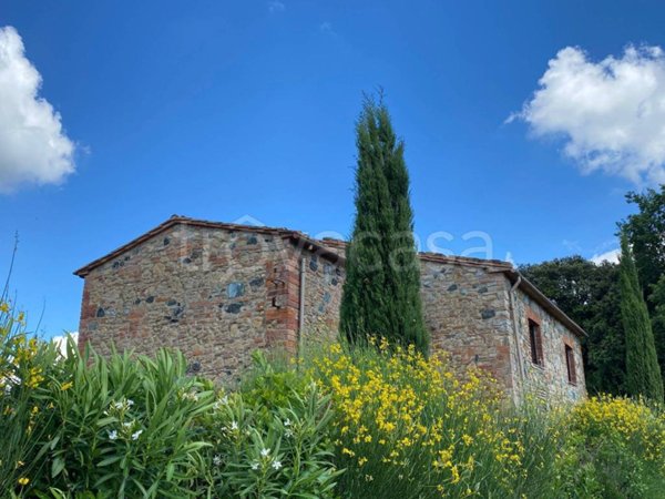 casa indipendente in vendita a Pomarance
