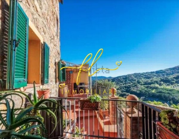 casa indipendente in vendita a Pomarance in zona Montecerboli