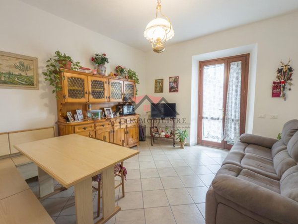 appartamento in vendita a Pomarance in zona Montecerboli