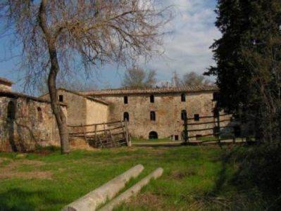 locale di sgombero in vendita a Pomarance