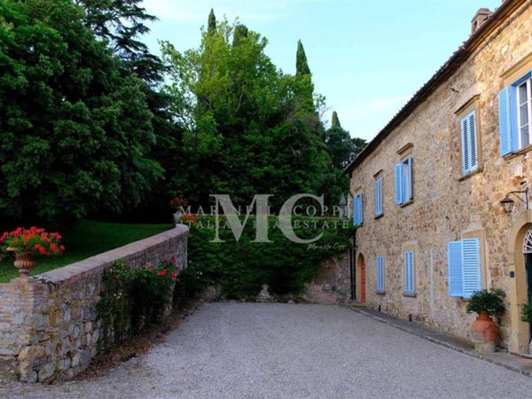 casa indipendente in vendita a Pomarance