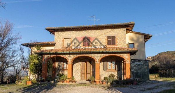 casa indipendente in vendita a Pomarance