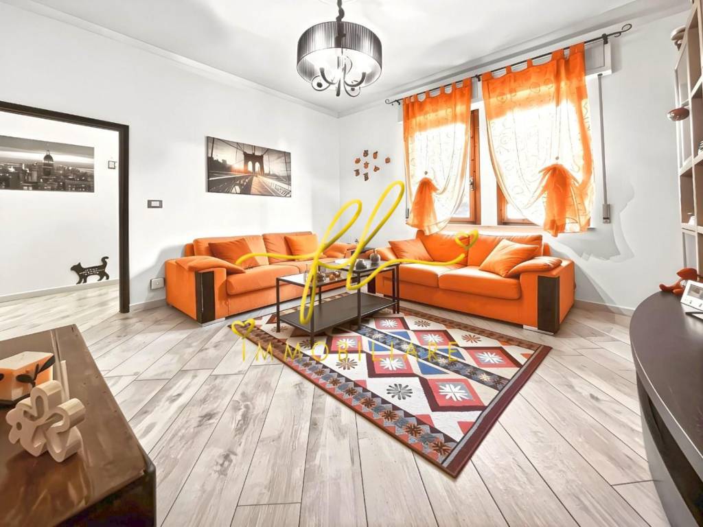 casa indipendente in vendita a Pomarance