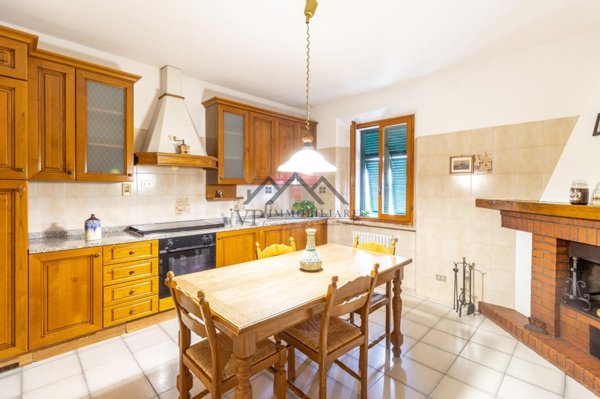 casa indipendente in vendita a Pomarance