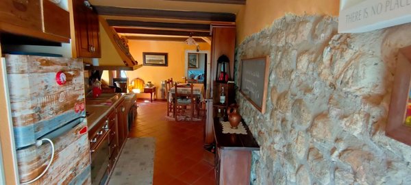 appartamento in vendita a Pomarance in zona Serrazzano