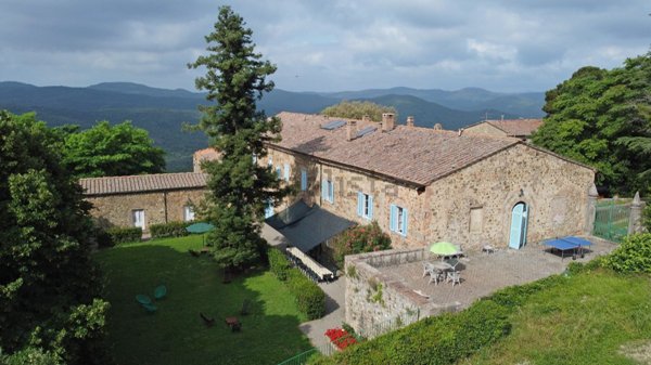 casale in vendita a Pomarance