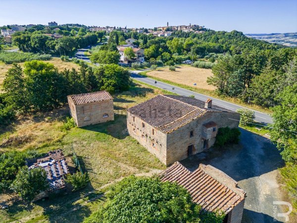 casale in vendita a Pomarance
