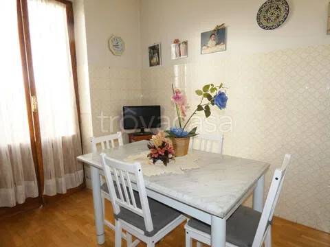 appartamento in vendita a Pomarance in zona Larderello