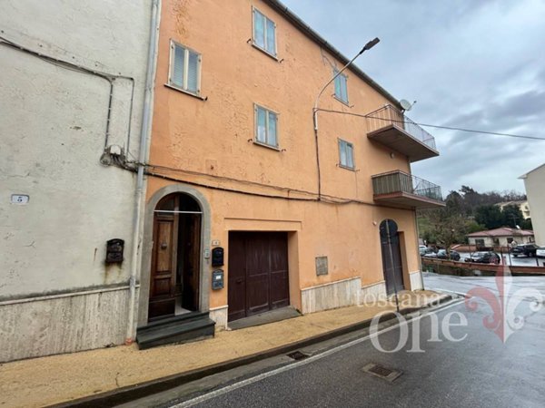 appartamento in vendita a Pomarance in zona Micciano
