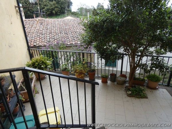 appartamento in vendita a Pomarance in zona Montecerboli