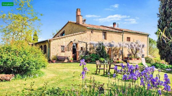 casale in vendita a Pomarance