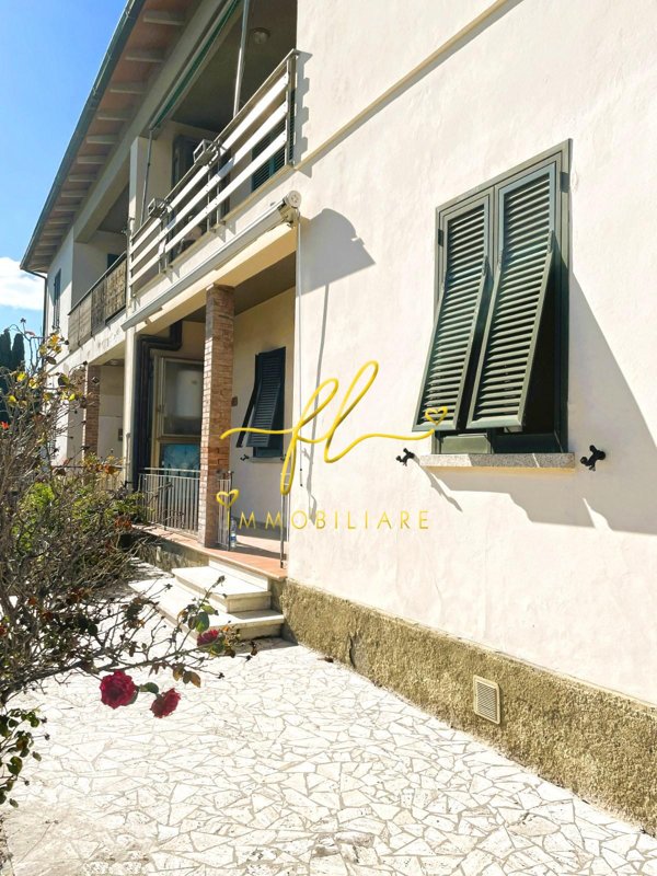 casa indipendente in vendita a Pomarance