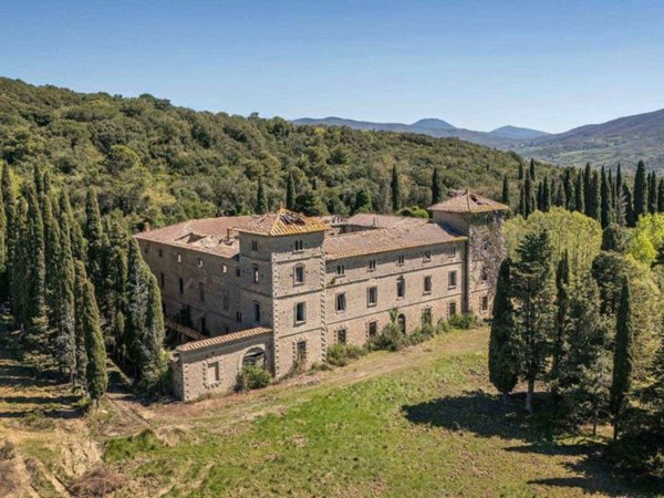 casa indipendente in vendita a Pomarance in zona Lustignano