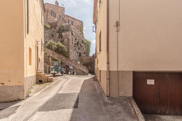 appartamento in vendita a Pomarance in zona Montecerboli