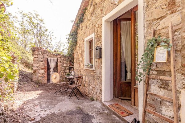 appartamento in vendita a Pomarance in zona Montecerboli