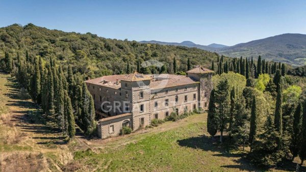 casa indipendente in vendita a Pomarance in zona Lustignano