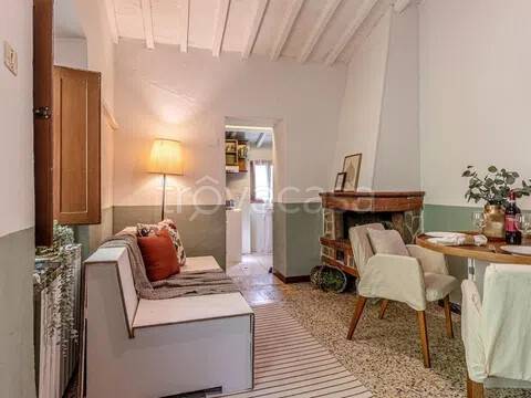 appartamento in vendita a Pomarance in zona Montecerboli