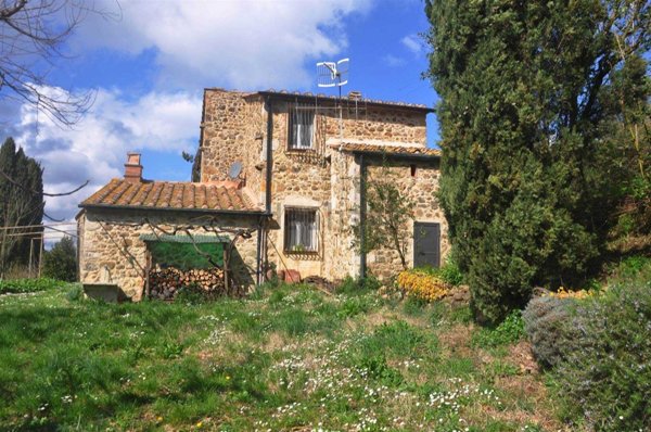 casale in vendita a Pomarance in zona Serrazzano